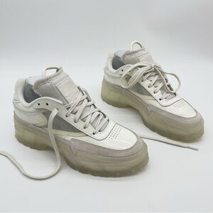 Reebok Club C X Cardi B Womens
Size 7 White Sneakers (original box included)